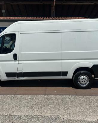 PEUGEOT Boxer 335 2.2 BlueHDi LH2 140 S&S PC-TM