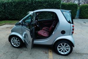 Smart fortwo 700 benzina coupé interni in pelle