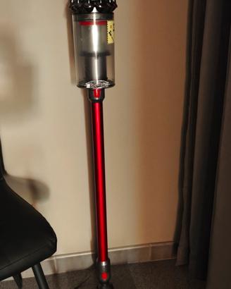 Dyson V10 