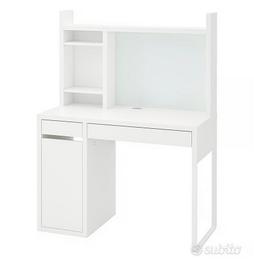 Scrivania Micke Ikea + sedia Loberget Ikea