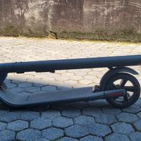 NINEBOT SEGWAY ES2 - monopattino elettrico Grey