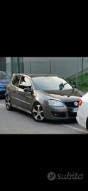 Volkswagen golf V 1.6FSI