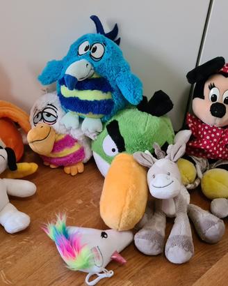 STOCK 18PelucheFischerPrice Disney