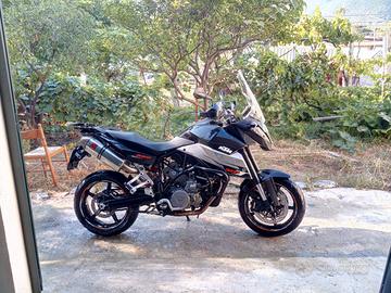 KTM 990 SMT Supermoto