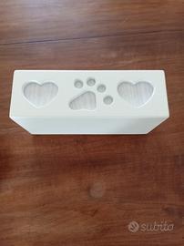 Porta ciotola doppia in legno per pet
