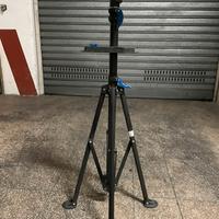Attrezzo per nanutenzione biciclette