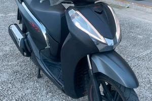 Honda SH 300 ABS BlackEdition
