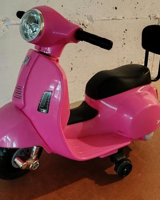 VESPA Elettrica per Bambine motore 6V