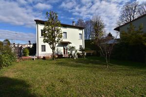 VILLA SINGOLA A CASTIGLIONE DELLE STIVIERE