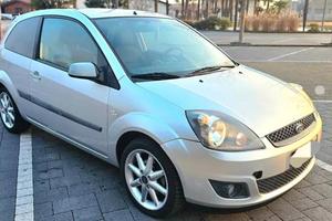 FORD FIESTA 1.4 TDI TITANIUM 