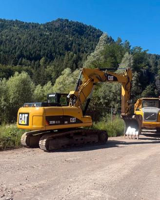 Caterpillar 323D SA VA