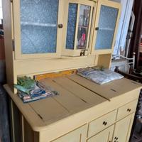 credenza antica pezzo storico
