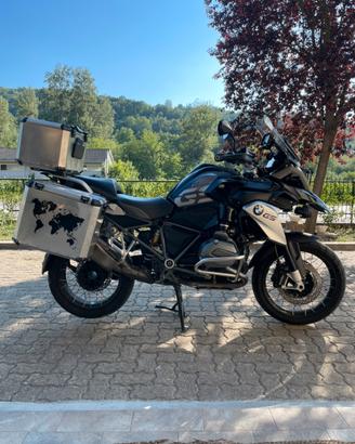 Bmw gs 1200 triple black