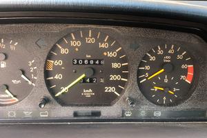 Mercedes 200E  anno 89