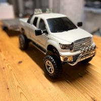 Automodello scala 1:10 Toyota Hilux Tamiya