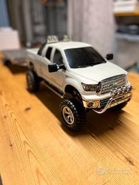 Automodello scala 1:10 Toyota Hilux Tamiya