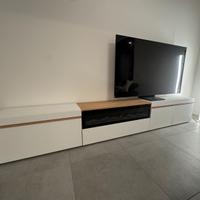 Mobile da salotto con camino elettrico