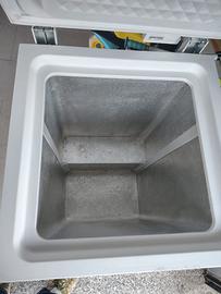 congelatore a pozzetto Indesit