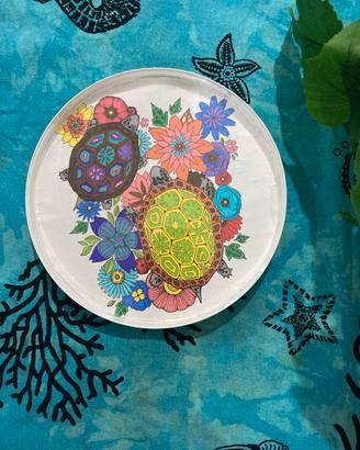 Mandala Tartaruga colorato a mano cornice tonda