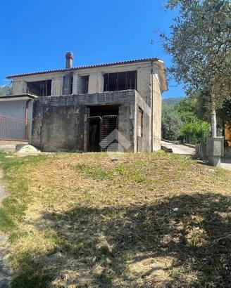 RUSTICO A CERVARA DI ROMA