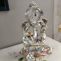 orologio da tavolo laminato in argento 