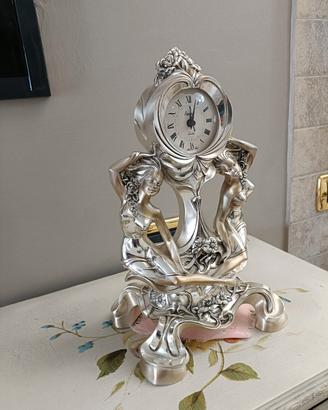 orologio da tavolo laminato in argento 