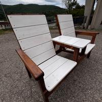 Panchina per due con tavolino