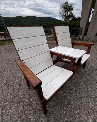 Panchina per due con tavolino