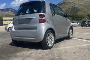 vendi smart fortwo 1000 benzina anno 2011  no perd