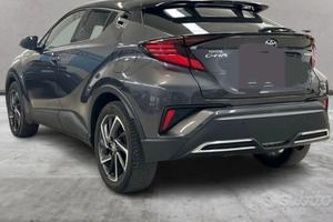 toyota chr hybrid 2.0