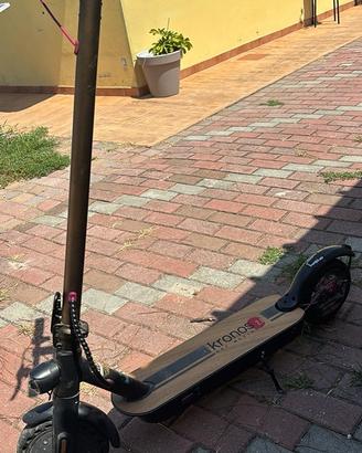 Monopattino elettrico DA RIPARARE