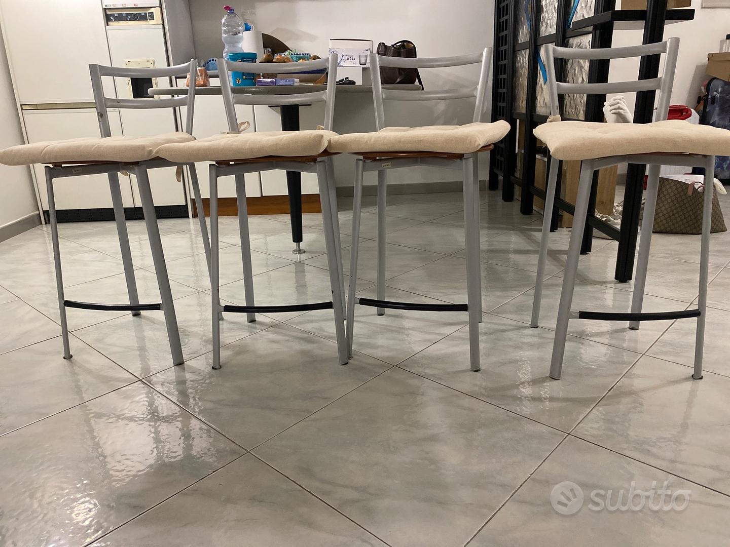 Sgabello Arredamento e Casalinghi In vendita a Caserta