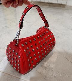 Borsa con borchie