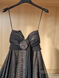 Abito in fantasia leopardato