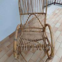 sedia dondolo in vimini 