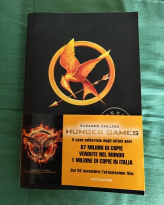 Suzanne Collins - Hunger Games 