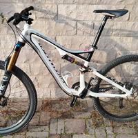 Mountain bike specialized