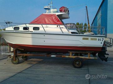 Dellapasqua Dc7 barca cabinata