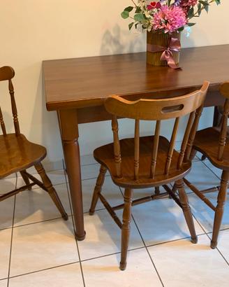 Tavolo da pranzo in legno + 4 sedie-stile classico