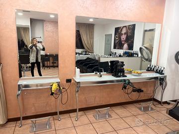 Arredamento negozio parrucchiera