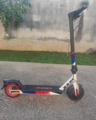 Aprilia eSRZ Safe Ride 