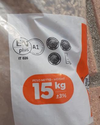 5 sacchi per stufa pellet A1