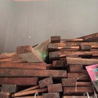 Stock di rastrelli in legno