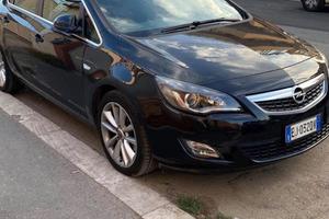 Opel astra j