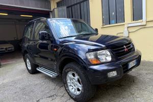 Mitsubishi Pajero 3 Porte Pajero 3p 2.5 tdi GLX 11