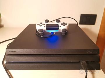 Sony PlayStation 4 PS4 Pro Funzionante