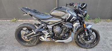 Triumph trident 660 sinistrata 2022