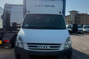 Iveco Dailly 65 con telone e pedana idraulica