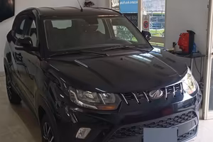 Mahindra Kuv100 nxt K8