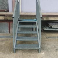 scala da esterno zingata con scalini